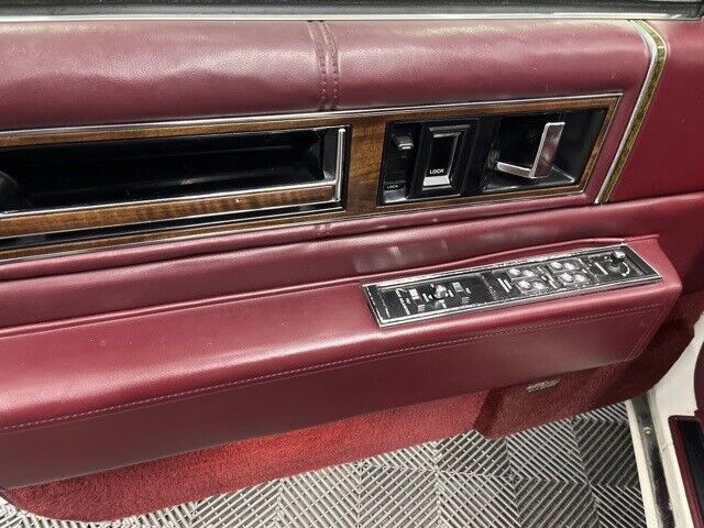 1993 Cadillac DeVille - photo 12