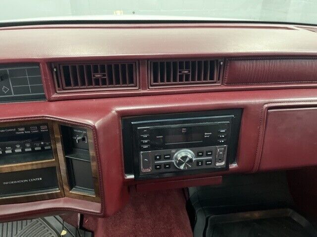 1993 Cadillac DeVille - photo 13