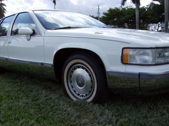 1993 CADILLAC FLEETWOD BROUGHAM 1993 Cadillac Fleetwood Brougham
