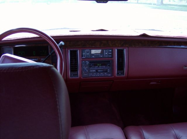 1993 Cadillac Fleetwood Brougham - photo 11