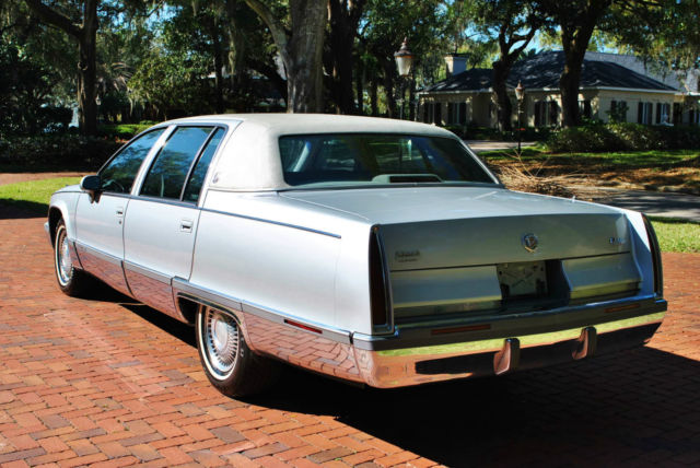 1993 Cadillac Fleetwood 68,269 Original Miles! Like New! - photo 3