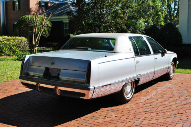 1993 Cadillac Fleetwood 68,269 Original Miles! Like New! - photo 4