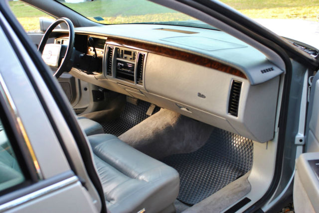 1993 Cadillac Fleetwood 68,269 Original Miles! Like New! - photo 7