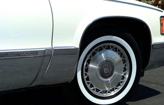 1993 Cadillac Fleetwood - photo 9