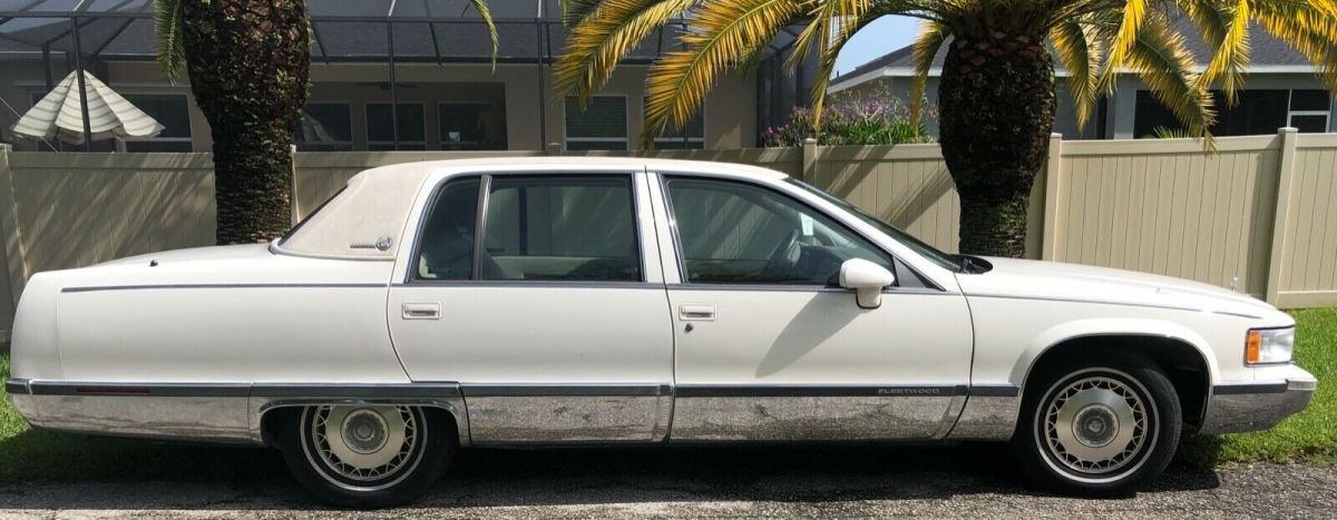 1993 Cadillac Fleetwood Brougham 91K Southern Garaged CARFAX! - photo 7