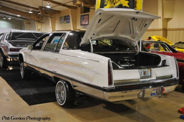 1993 Cadillac Brougham - photo 2