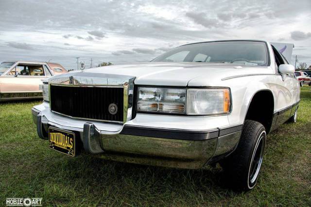 1993 Cadillac Brougham - photo 3