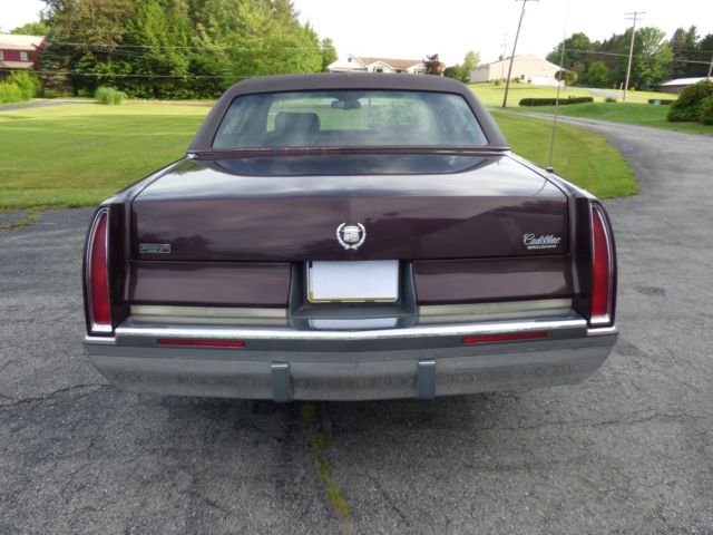 1993 Cadillac Brougham - photo 2