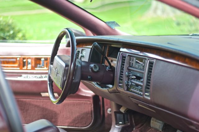 1993 Cadillac Fleetwood - photo 4