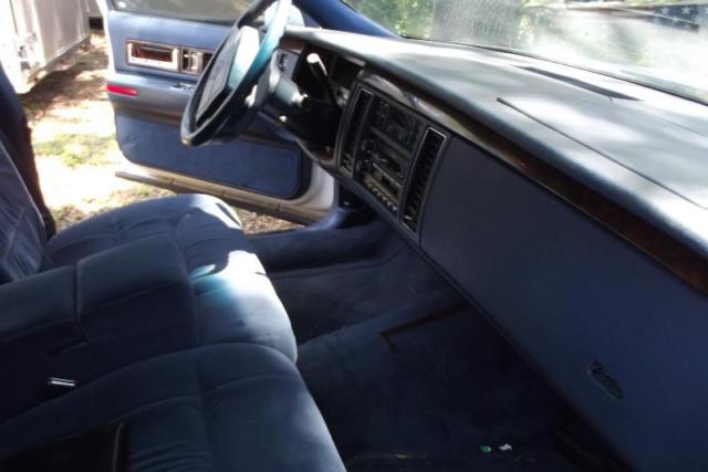 1993 Cadillac Fleetwood Funeral - photo 10