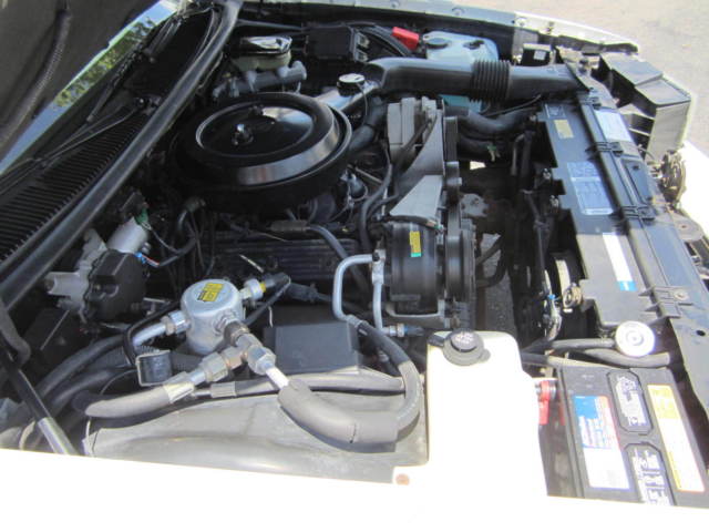1993 Cadillac Fleetwood -- - photo 12