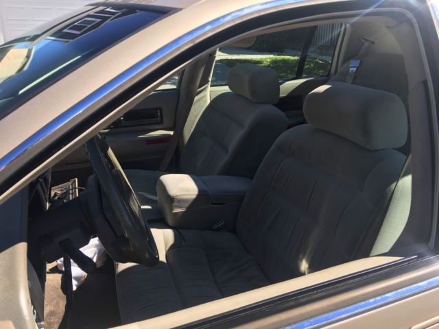 1993 Cadillac Fleetwood - photo 6