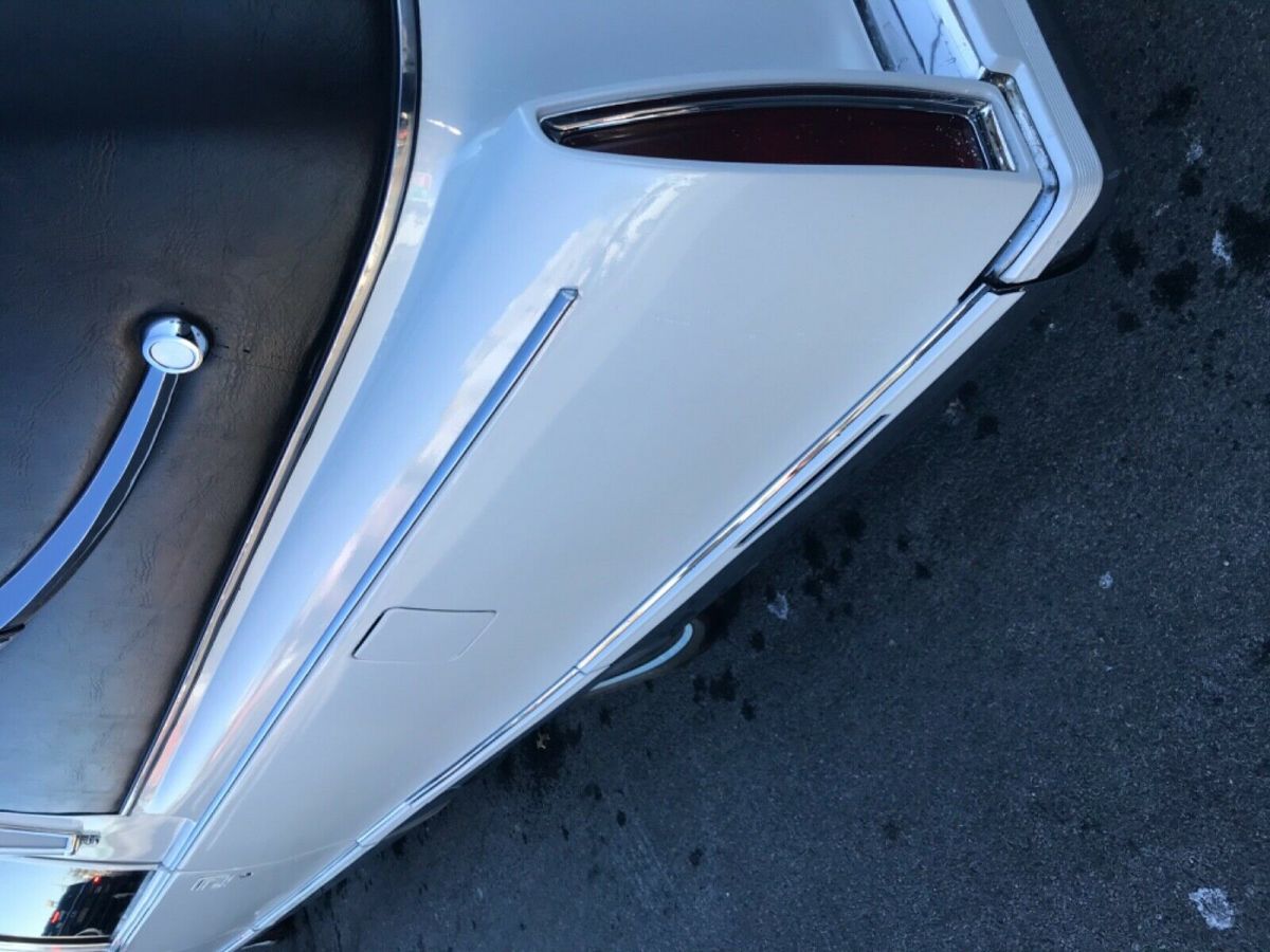 1993 Cadillac Fleetwood - photo 12