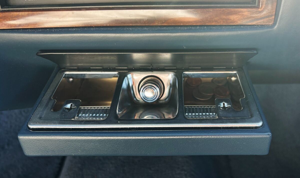 1993 Cadillac DeVille - photo 8