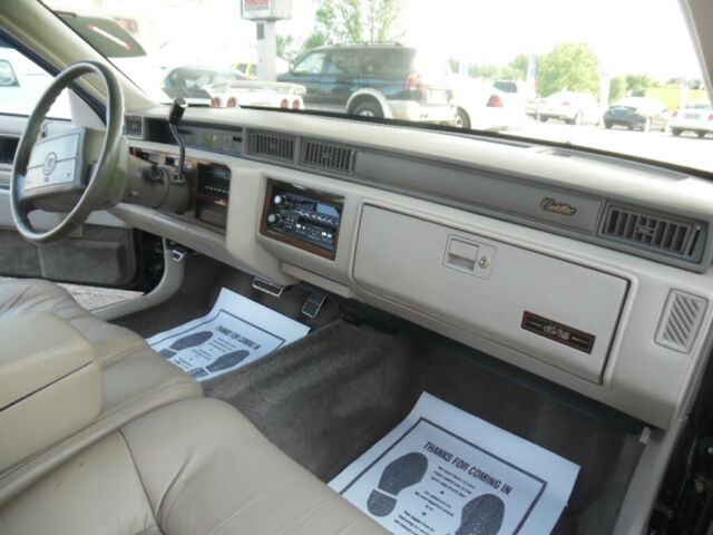 1993 Cadillac DeVille GOLD TRIM - photo 12