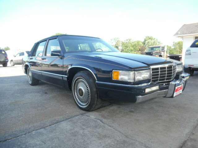 1993 Cadillac DeVille GOLD TRIM - photo 3