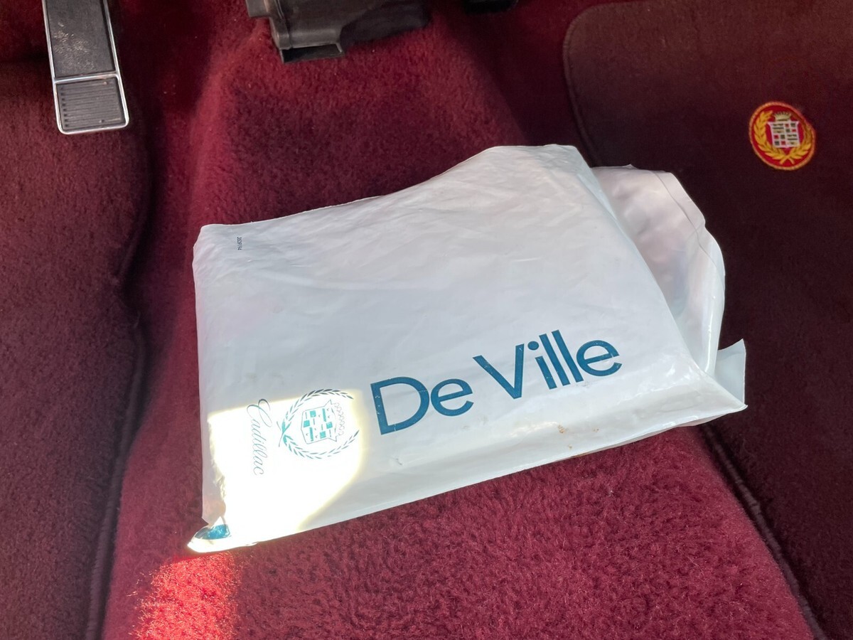 1993 Cadillac DeVille - photo 13