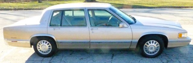 1993 Cadillac Sedan DeVille 68.5K Gold Pkg Beige CLOTH Interior FWD V8 RARITY! 1993 Cadillac DeVille Base