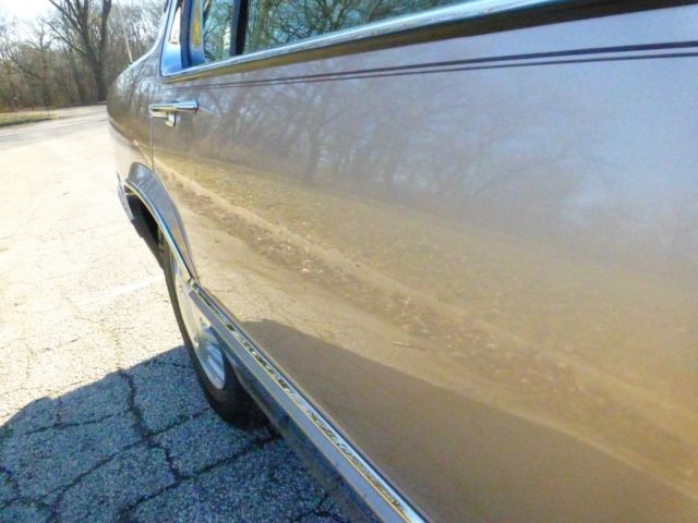1993 Cadillac DeVille Base - photo 6
