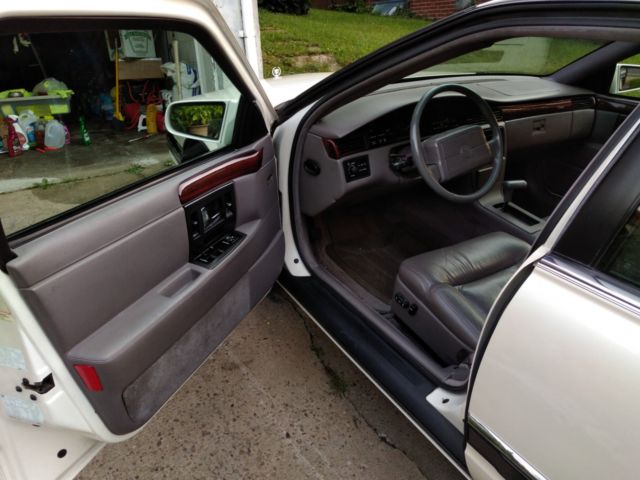 1993 Cadillac Seville Luxury Sedan - photo 7