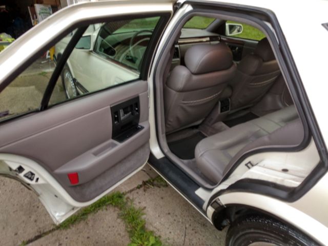 1993 Cadillac Seville Luxury Sedan - photo 8