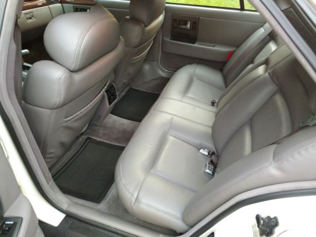 1993 Cadillac Seville Luxury Sedan - photo 9
