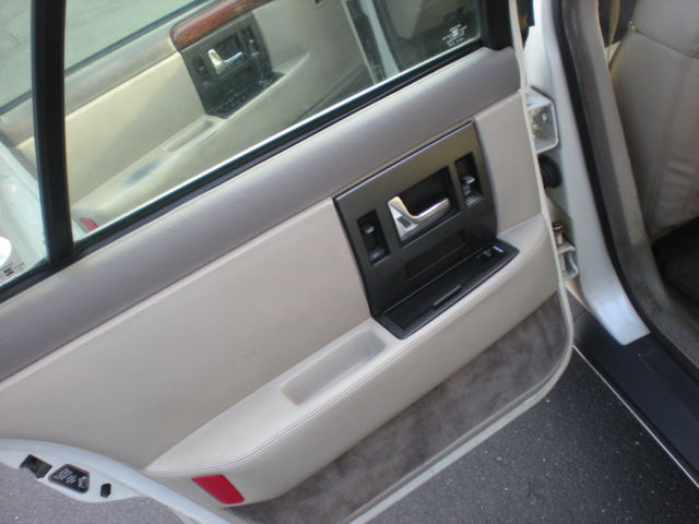 1993 Cadillac Seville - photo 10