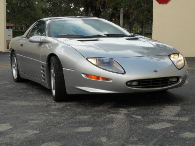 1993 Callaway C8 Camaro 6-speed with only 1,135 miles 1993 Chevrolet Camaro Z/28 Sport Coupe with removeable hardtops