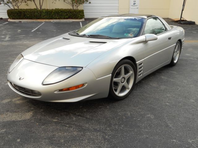 1993 Chevrolet Camaro Z/28 Sport Coupe with removeable hardtops - photo 13