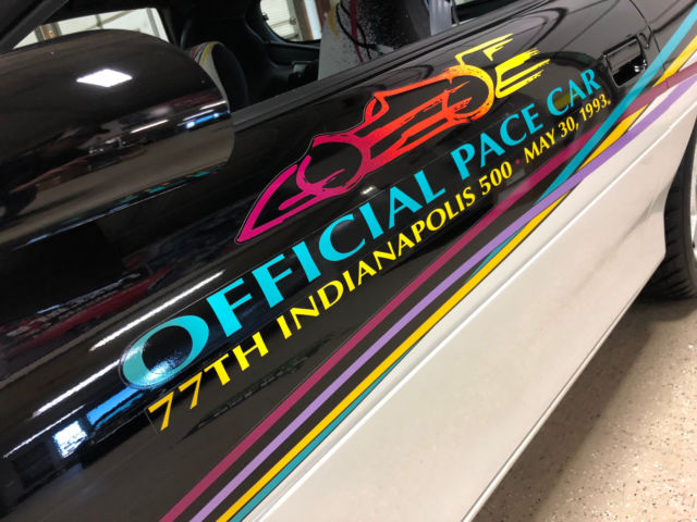 1993 Chevrolet Camaro Indy Pace Car - 521 Miles - photo 12