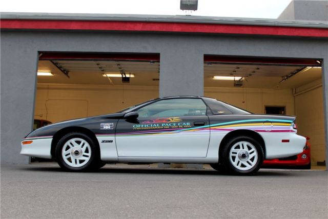 1993 Chevrolet Camaro Z28 Coupe 2-Door - photo 4