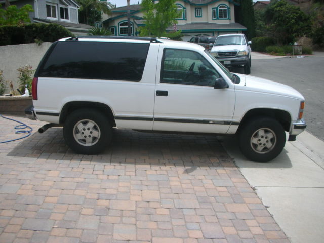 1993 Chevrolet Blazer Silverado Sport Utility 2-Door 5.7L 4WD 1993 Chevrolet Blazer