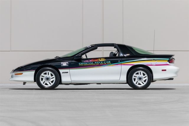1993 Chevrolet Camaro Pace Car - photo 4
