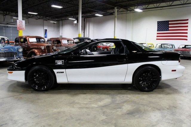 1993 Chevrolet Camaro Z/28 - photo 2