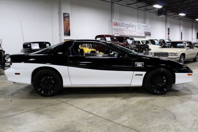 1993 Chevrolet Camaro Z/28 - photo 6