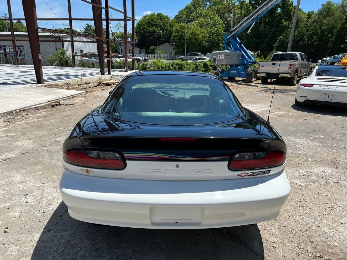 1993 Chevrolet Camaro Z28 2dr Hatchback - photo 4