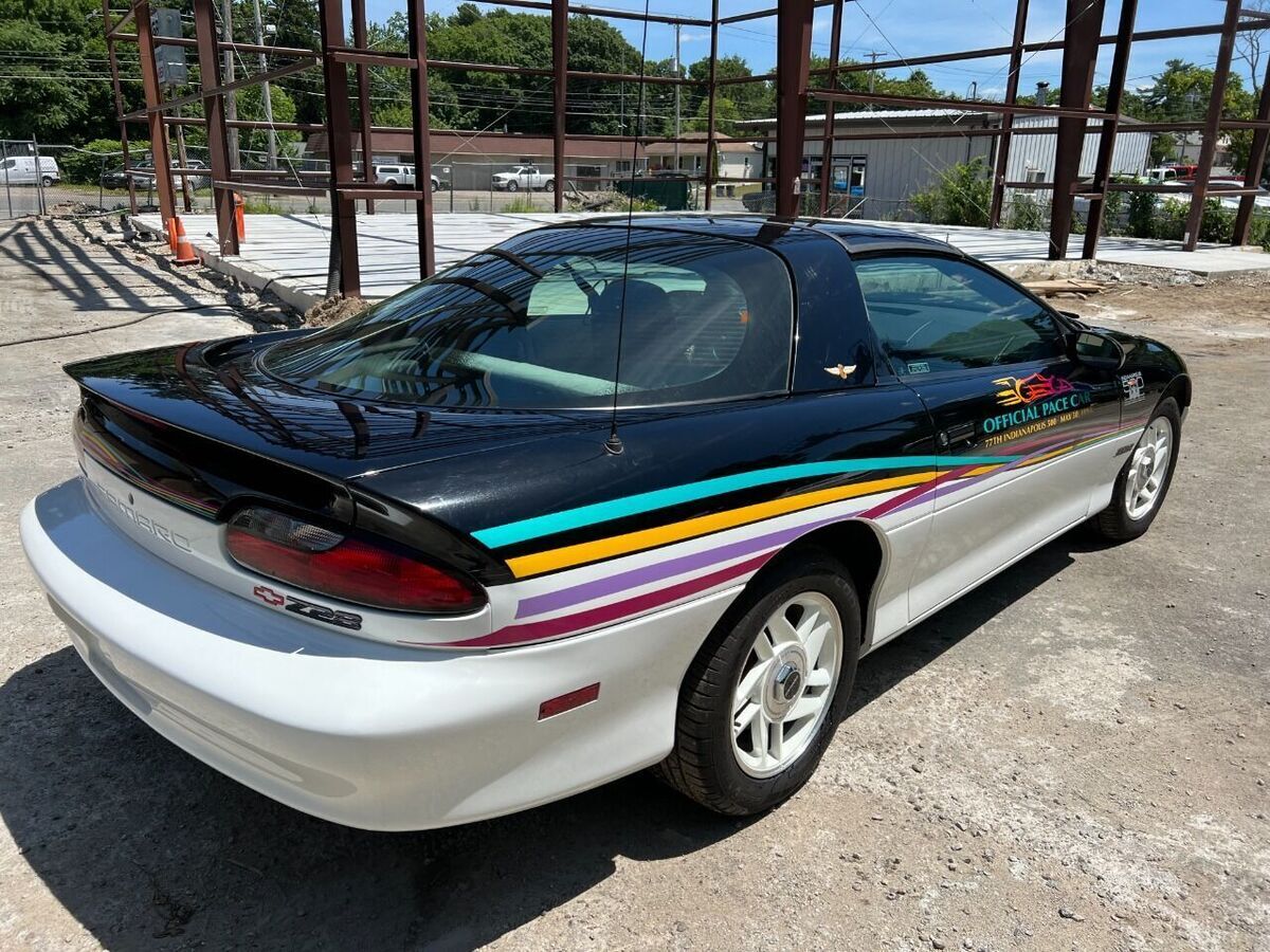 1993 Chevrolet Camaro Z28 2dr Hatchback - photo 5