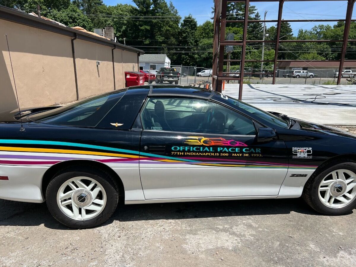 1993 Chevrolet Camaro Z28 2dr Hatchback - photo 6