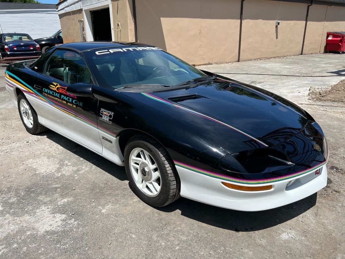 1993 Chevrolet Camaro Z28 2dr Hatchback - photo 7