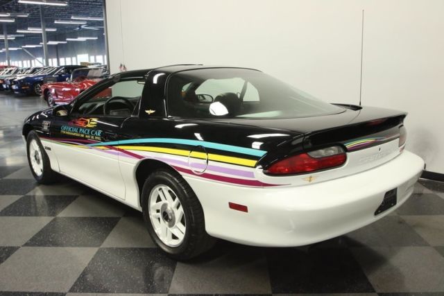 1993 Chevrolet Camaro Z/28 Indianapolis 500 Pace Car - photo 10