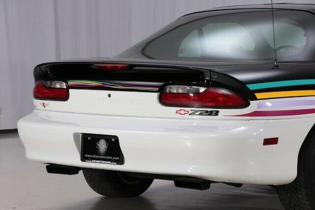 1993 Chevrolet Camaro Z28 Indy Pace Car - photo 13