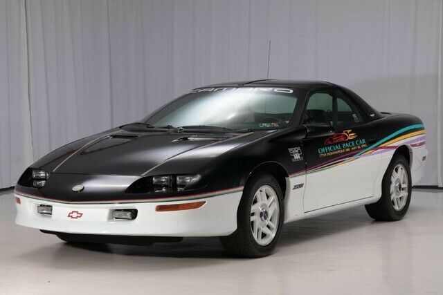 1993 Chevrolet Camaro Z28 Indy Pace Car - photo 3