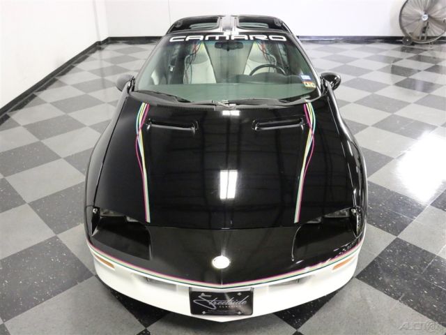1993 Chevrolet Camaro Z/28 Pace Car - photo 6
