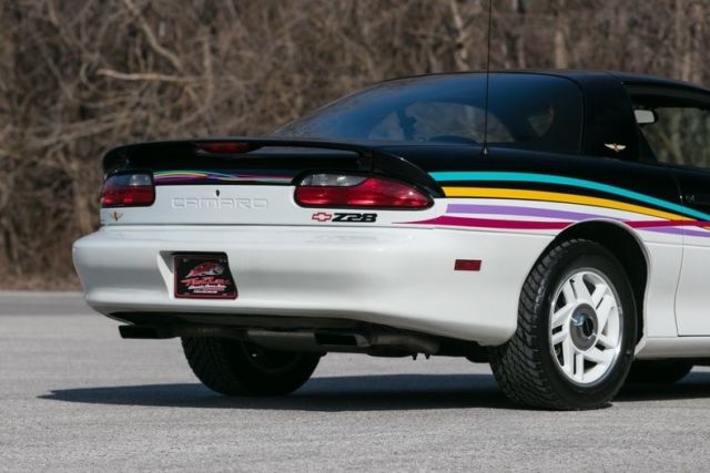 1993 Chevrolet Camaro Z28 Pace Car 11k Original Miles - photo 10