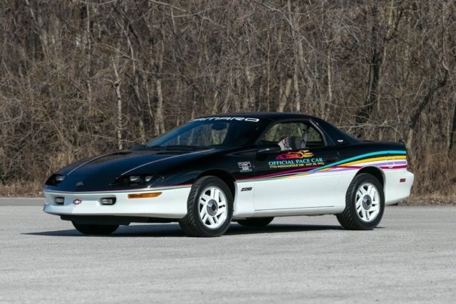 1993 Chevrolet Camaro Z28 Pace Car 11k Original Miles - photo 3