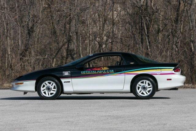 1993 Chevrolet Camaro Z28 Pace Car 11k Original Miles - photo 5