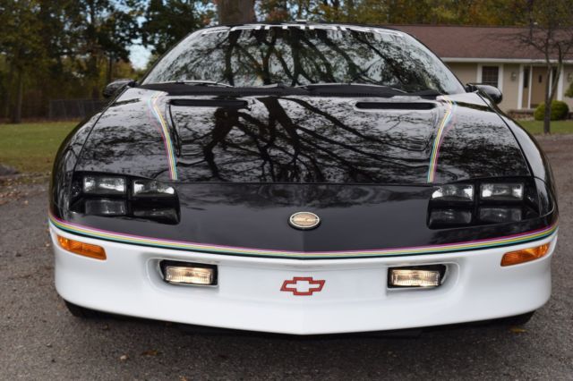 1993 Chevrolet Camaro - photo 2
