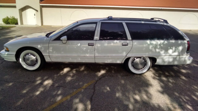 1993 Chevrolet Caprice Classic Wagon 4-Door 5.7L " No Reserve Auction " 1993 Chevrolet Caprice Classic