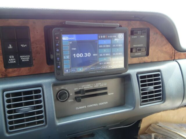 1993 Chevrolet Caprice CAPRICE CLASSIC WAGON - photo 4