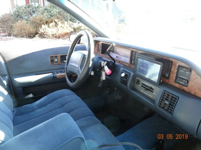 1993 Chevrolet Caprice CAPRICE CLASSIC WAGON - photo 8